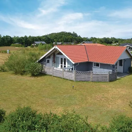 Сasa de vacaciones Two-bedroom In *