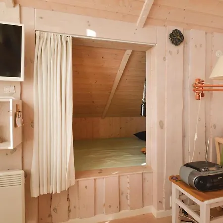 2 Bedroom Amazing Home In Hovborg * Hovborg