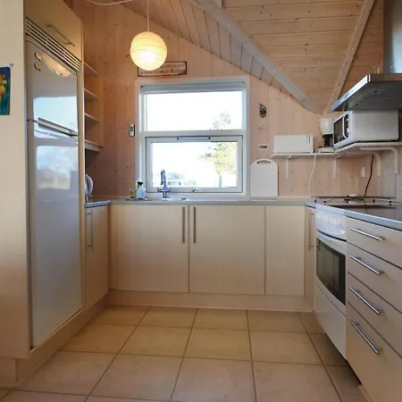 2 Bedroom Amazing Home In Hovborg *